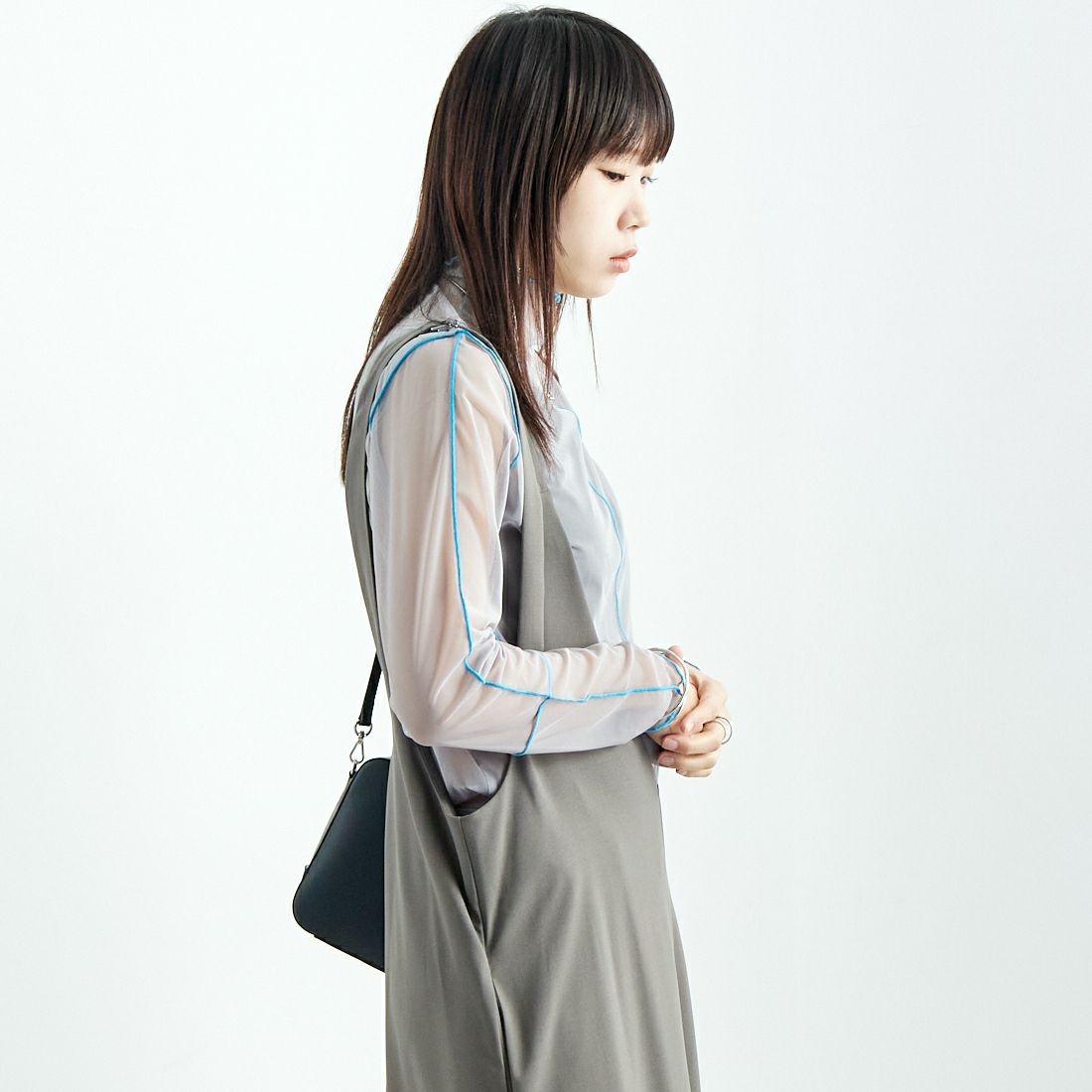 CLOCHE [クロシェ] 2WAY Vネックサロペット [51286526] ﾁｬｺｰﾙ &&モデル身長：167cm 着用サイズ：2&&