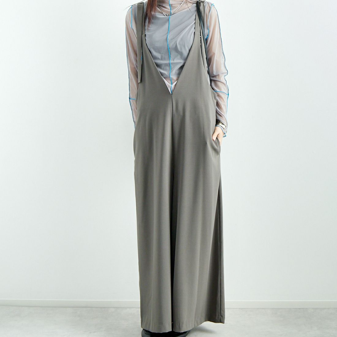 CLOCHE [クロシェ] 2WAY Vネックサロペット [51286526] ﾁｬｺｰﾙ &&モデル身長：167cm 着用サイズ：2&&