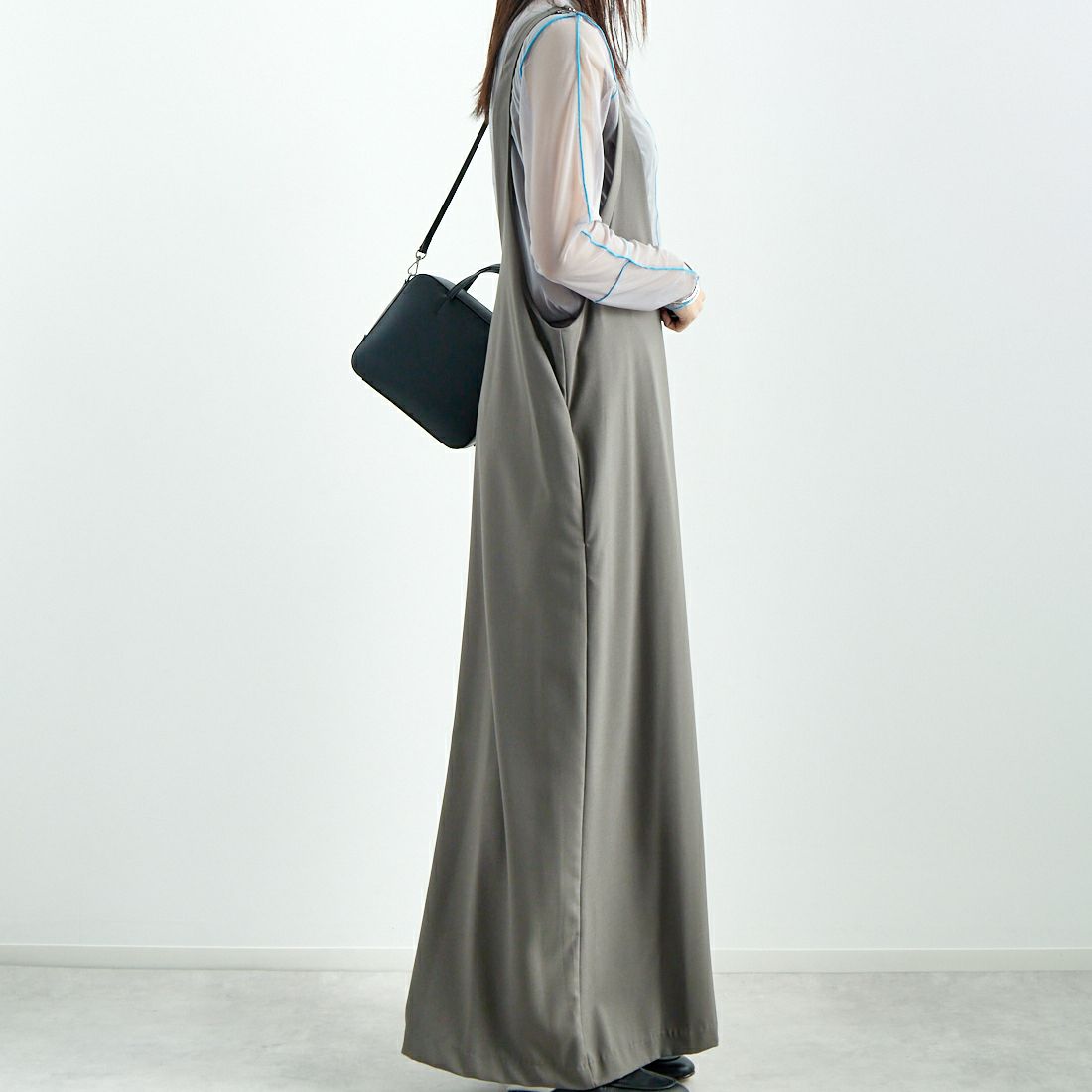 CLOCHE [クロシェ] 2WAY Vネックサロペット [51286526] ﾁｬｺｰﾙ &&モデル身長：167cm 着用サイズ：2&&