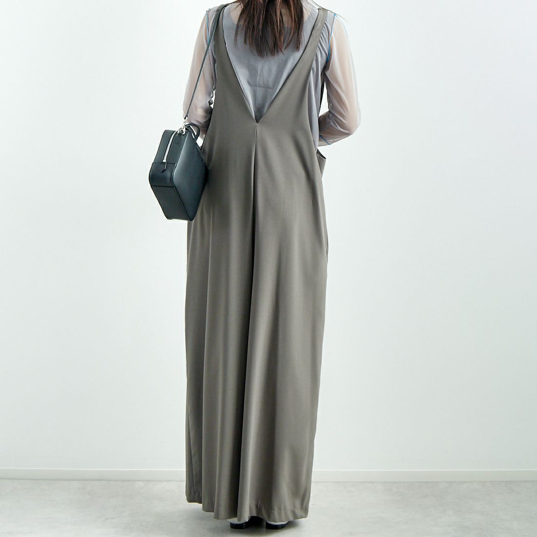 CLOCHE [クロシェ] 2WAY Vネックサロペット [51286526] ﾁｬｺｰﾙ &&モデル身長：167cm 着用サイズ：2&&