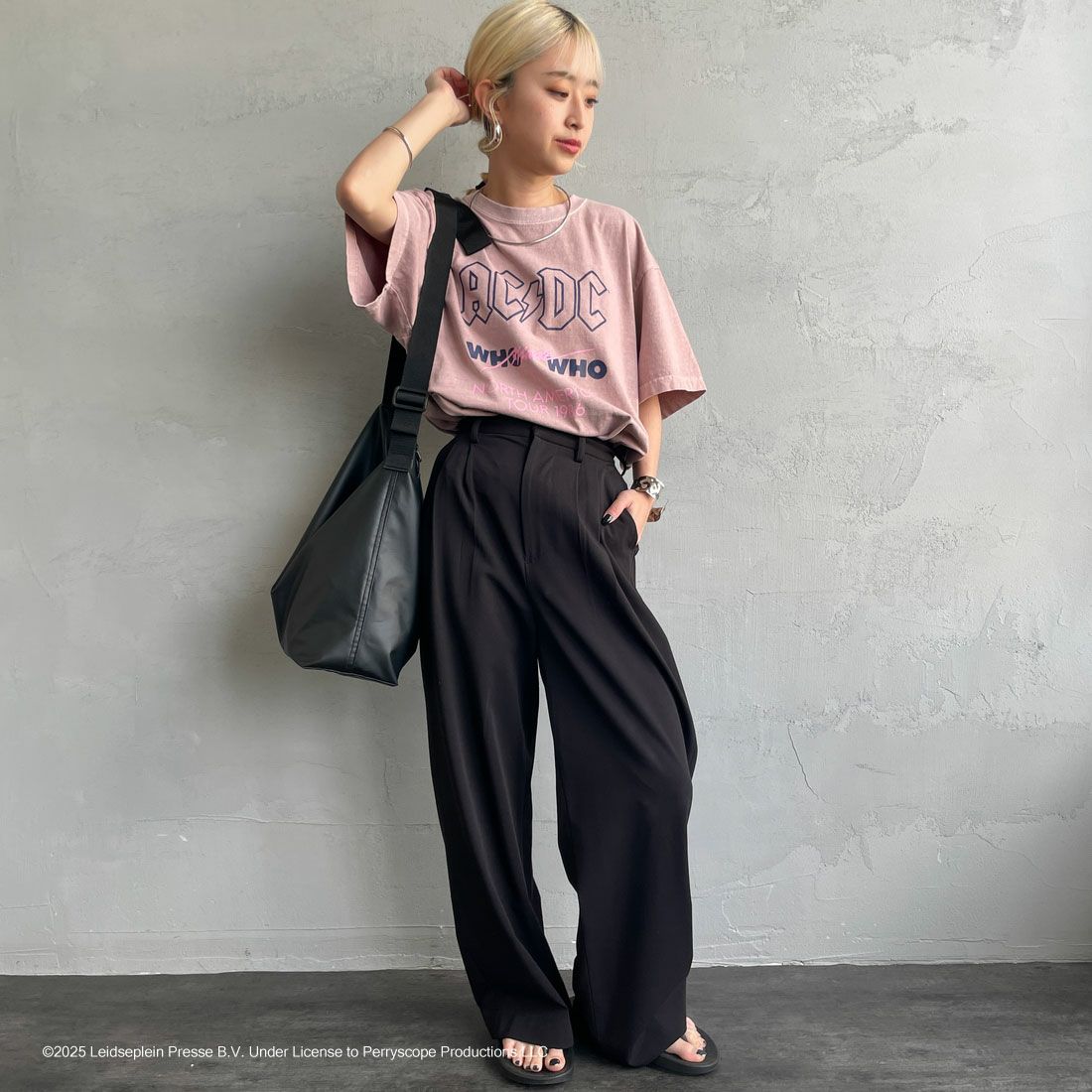 GOOD ROCK SPEED [グッドロックスピード] 別注 AC/DC ロックプリントTシャツ(Who Made Who) [INTN-023-JF] PINK &&モデル身長：150cm 着用サイズ：M&&