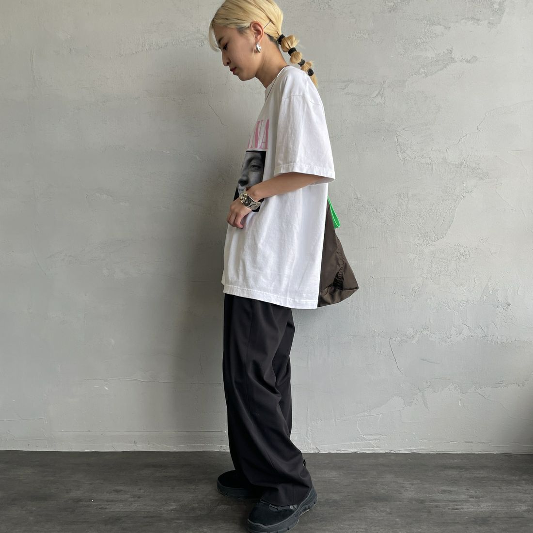 GOOD ROCK SPEED [グッドロックスピード] 別注 NIRVANA フォトプリントロックTシャツ [INTN-031-JF] WHITE &&モデル身長：150cm 着用サイズ：M&&