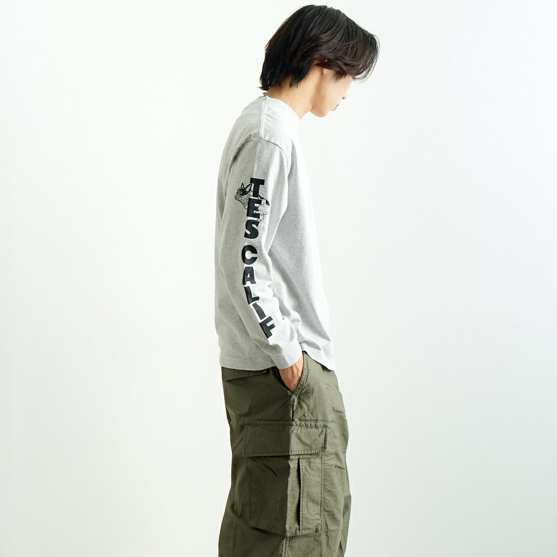 The Endless Summer [エンドレスサマー] TES スリーブロゴロングスリーブTシャツ [FH-25374315] 03 MIX GRY &&モデル身長：179cm 着用サイズ：M&&