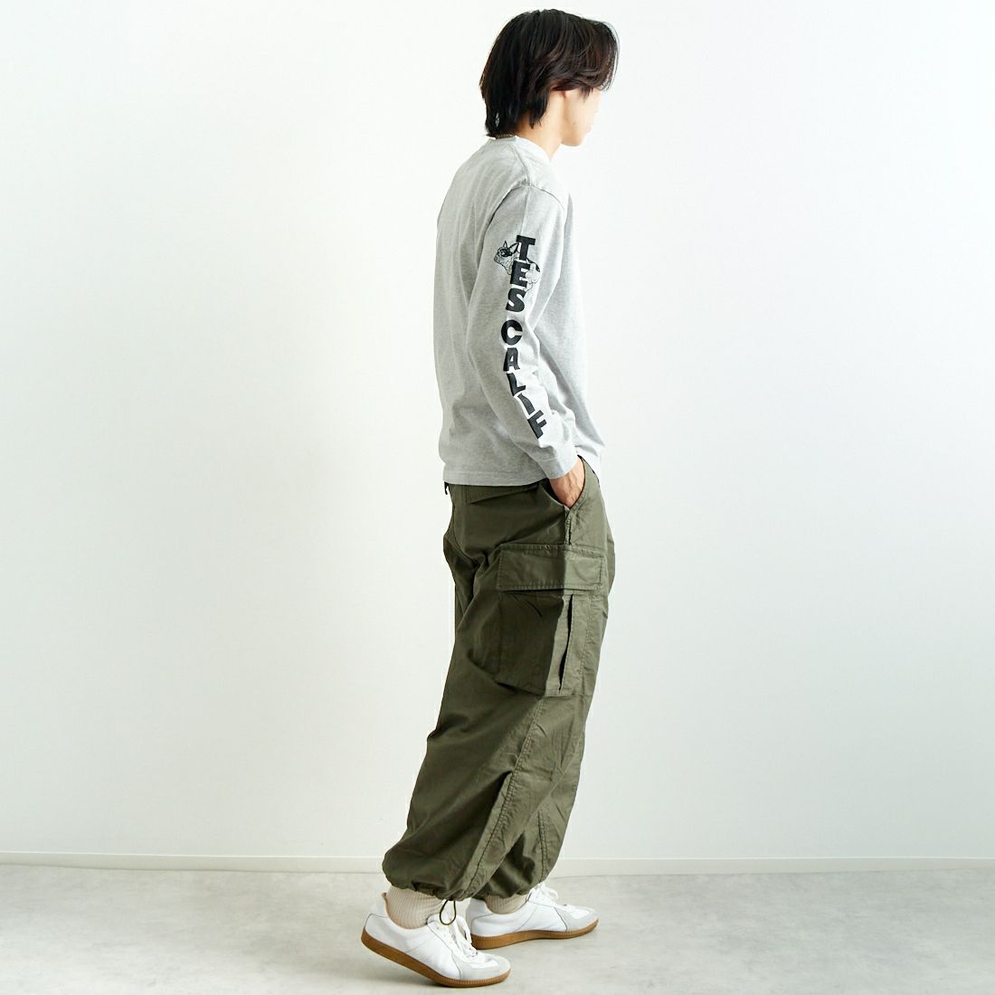 The Endless Summer [エンドレスサマー] TES スリーブロゴロングスリーブTシャツ [FH-25374315] 03 MIX GRY &&モデル身長：179cm 着用サイズ：M&&