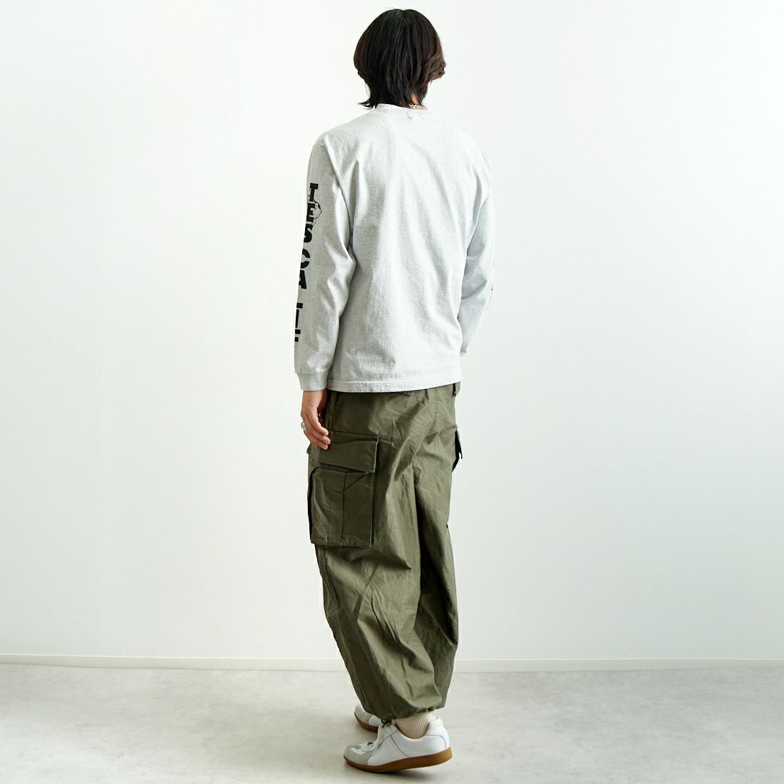 The Endless Summer [エンドレスサマー] TES スリーブロゴロングスリーブTシャツ [FH-25374315] 03 MIX GRY &&モデル身長：179cm 着用サイズ：M&&