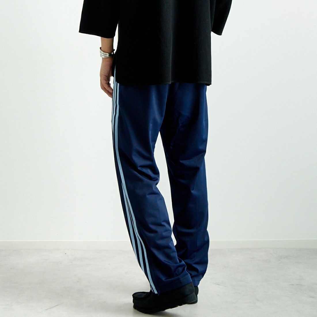 adidas Originals [アディダス オリジナルス] アディカラークラシックス ファイヤーバードトラックパンツ [FWE47] JP2540 &&モデル身長：179cm 着用サイズ：L&&