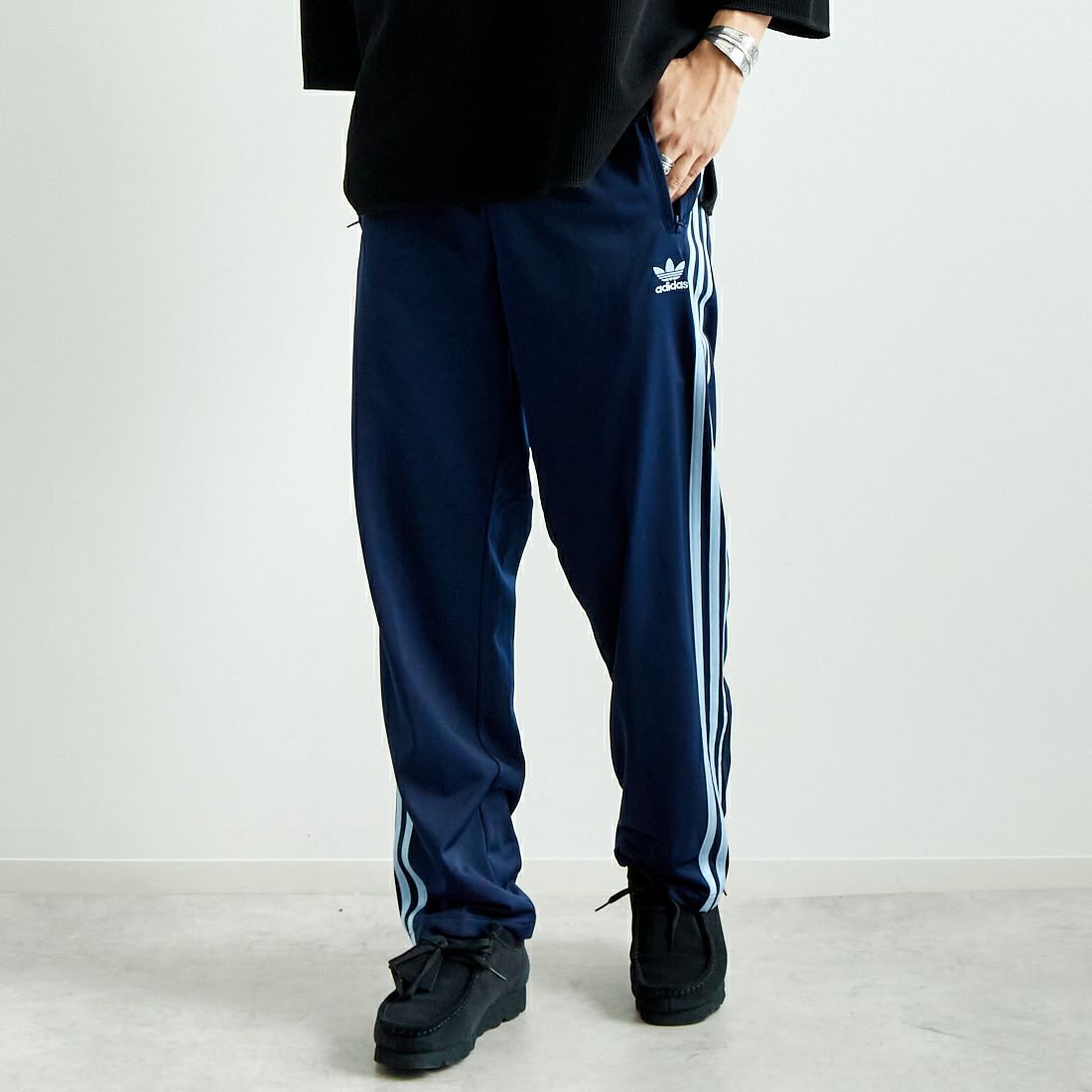 adidas Originals [アディダス オリジナルス] アディカラークラシックス ファイヤーバードトラックパンツ [FWE47] JP2540 &&モデル身長：179cm 着用サイズ：L&&