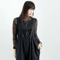 【新品・未使用】CHIGNON ドロストデザインサロペット CHIGNON [シニヨン] ドロストデザインサロペット [3246-466KK