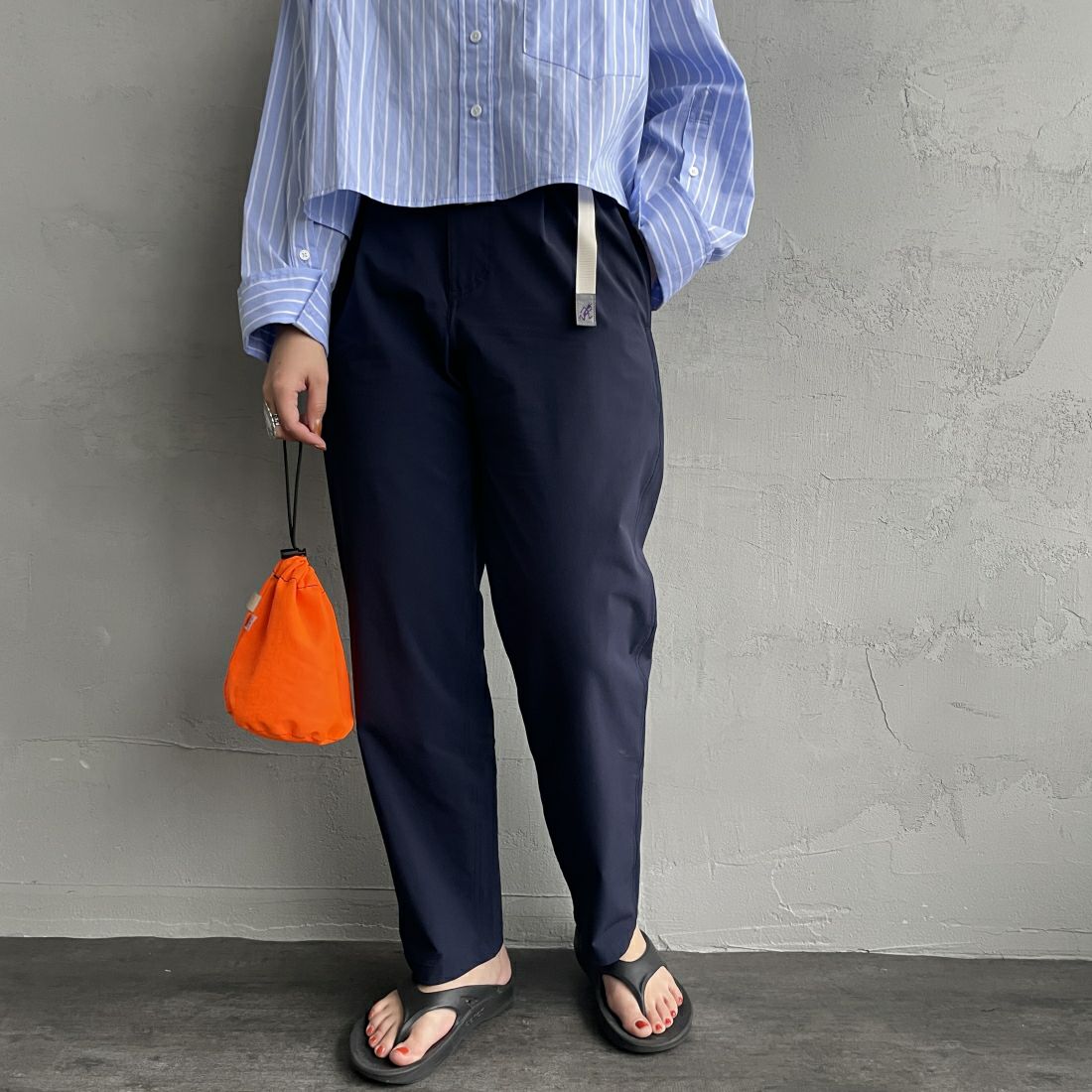 GRAMiCCi [グラミチ] 別注 エブリデイ ナイロンパンツ [GUP5-S2034-JF] NAVY &&モデル身長：156cm 着用サイズ：S&&