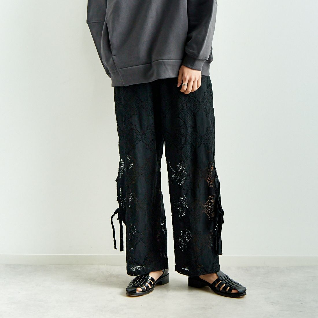 BLACK&&モデル身長：160cm 着用サイズ：F&&