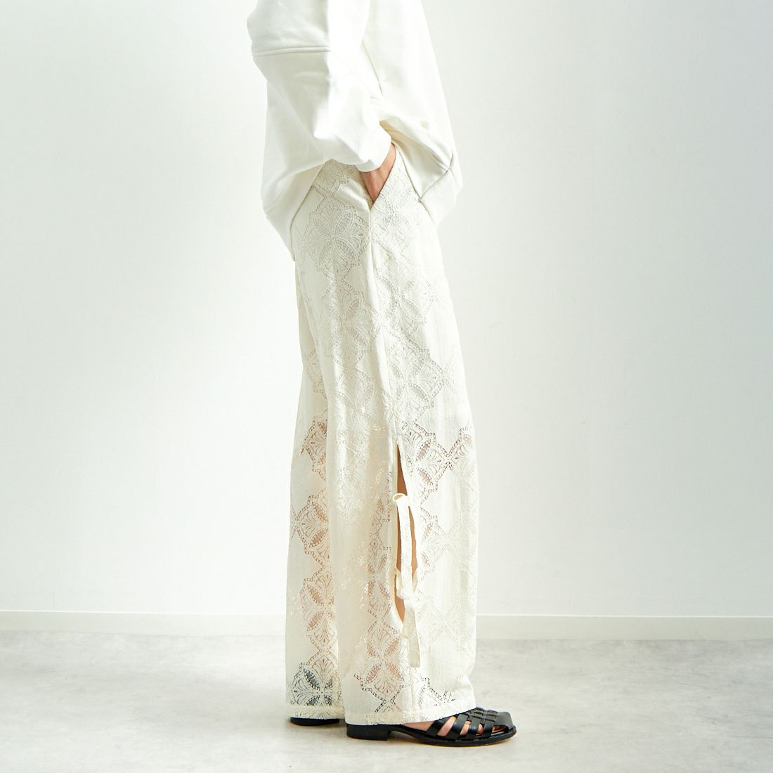 USINE [ユジーヌ] レース柄パンツ [2510302] OFF WHITE &&モデル身長：160cm 着用サイズ：F&&