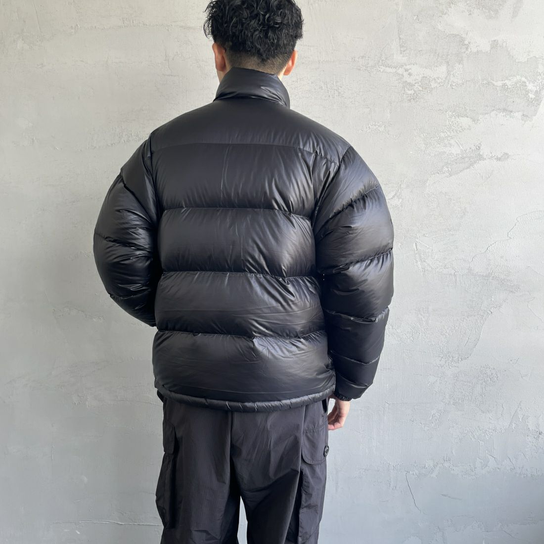 Marmot [マーモット] 別注 ダウンジャケット [TSAUD312IN-JF] BLACK &&モデル身長：168cm 着用サイズ：L&&