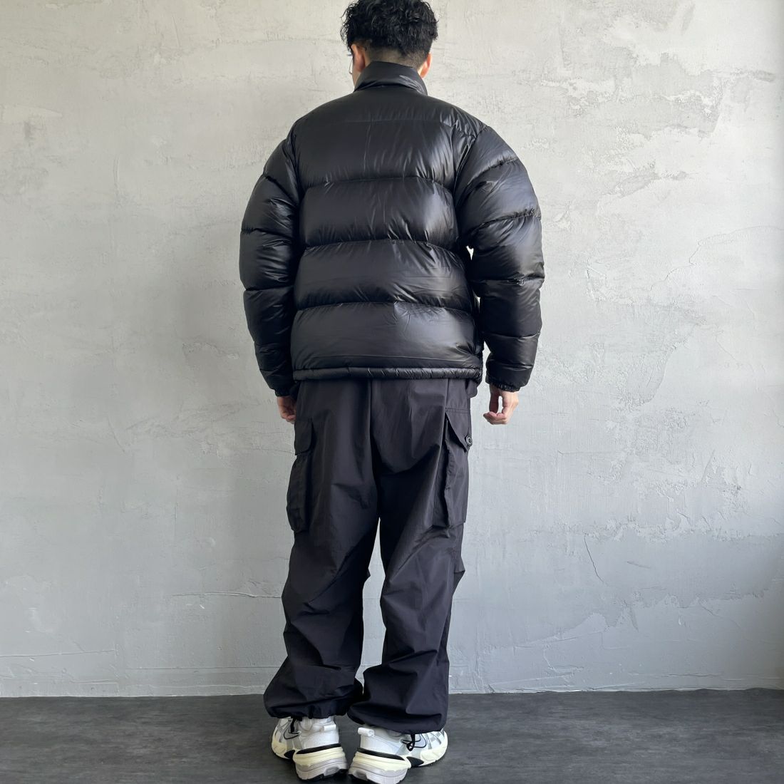 Marmot [マーモット] 別注 ダウンジャケット [TSAUD312IN-JF] BLACK &&モデル身長：168cm 着用サイズ：L&&
