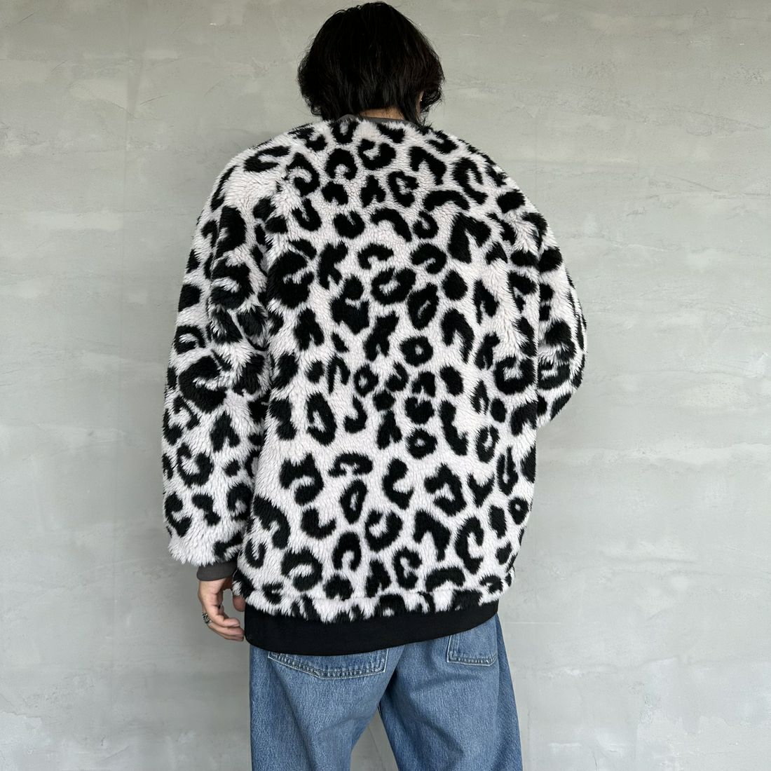 HELLO CALIF [ハローカリフ] ボアボンバーコーチジャケット [HC-244-074] BIG LEOPAR &&モデル身長：179cm 着用サイズ：L&&