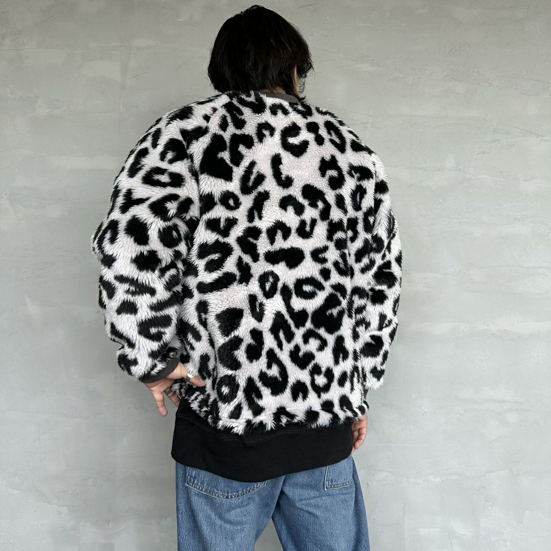 HELLO CALIF [ハローカリフ] ボアボンバーコーチジャケット [HC-244-074] BIG LEOPAR &&モデル身長：179cm 着用サイズ：M&&