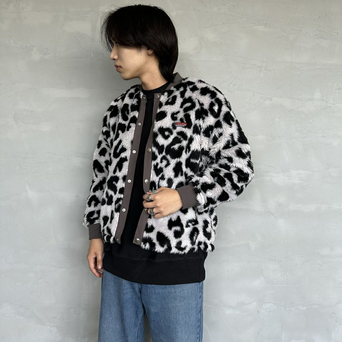 HELLO CALIF [ハローカリフ] ボアボンバーコーチジャケット [HC-244-074] BIG LEOPAR &&モデル身長：179cm 着用サイズ：S&&