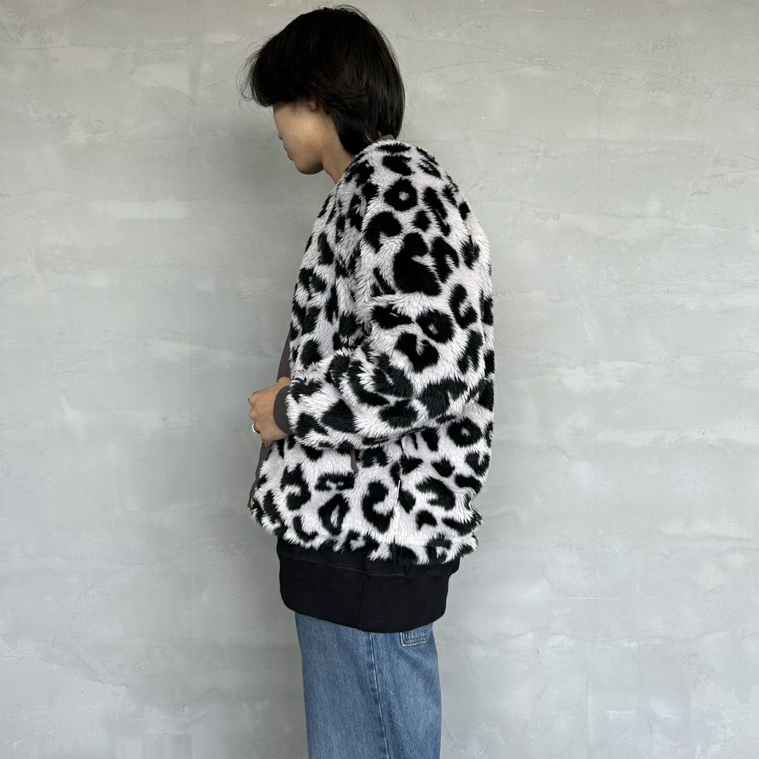 HELLO CALIF [ハローカリフ] ボアボンバーコーチジャケット [HC-244-074] BIG LEOPAR &&モデル身長：179cm 着用サイズ：S&&