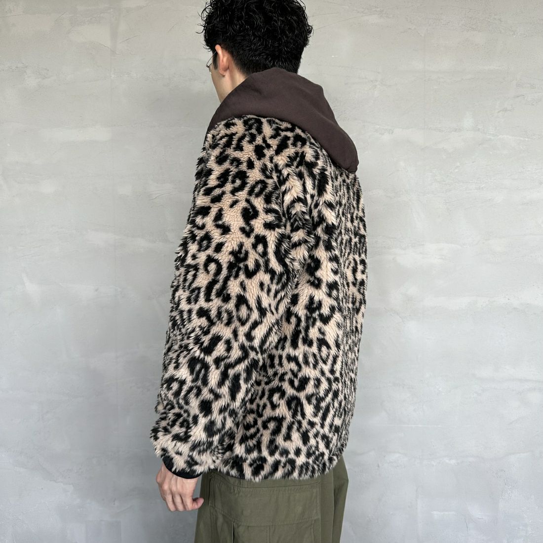 HELLO CALIF [ハローカリフ] ボアボンバーコーチジャケット [HC-244-074] LEOPARD &&モデル身長：168cm 着用サイズ：M&&