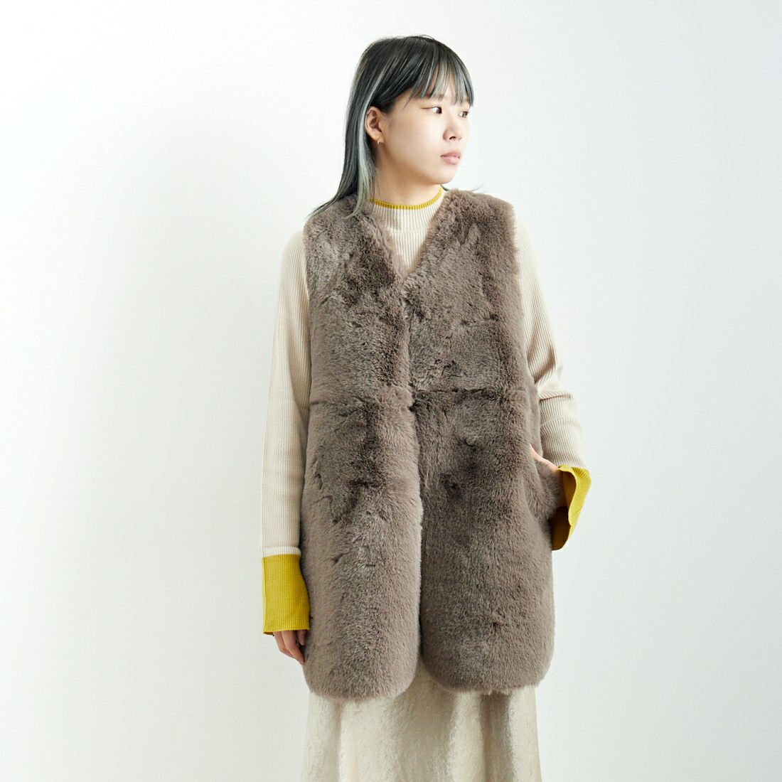 Jeans Factory Clothes [ジーンズファクトリークローズ] エコファーリバーシブルベスト [330018] 116 ｸﾞﾚｰｼﾞ &&モデル身長：167cm 着用サイズ：F&&