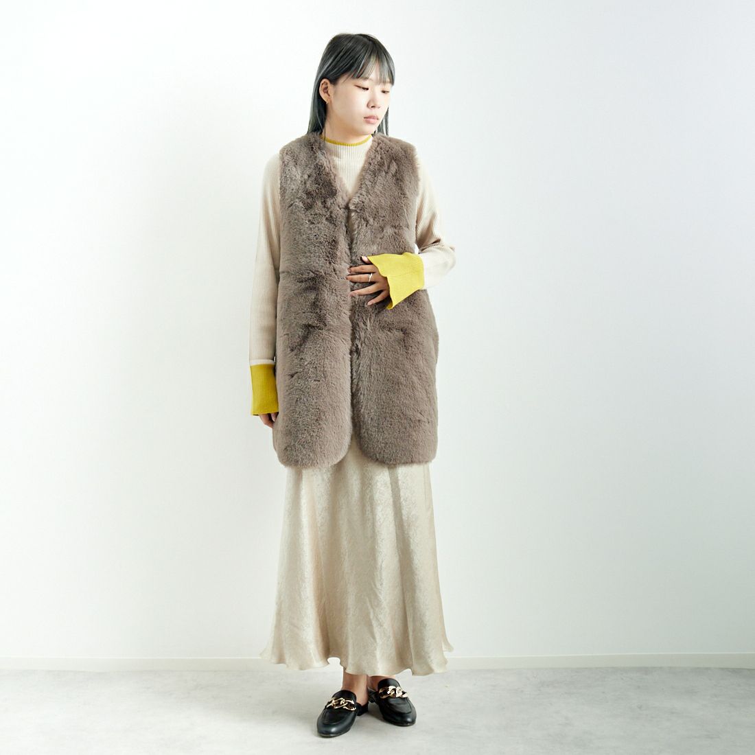 Jeans Factory Clothes [ジーンズファクトリークローズ] エコファーリバーシブルベスト [330018] 116 ｸﾞﾚｰｼﾞ &&モデル身長：167cm 着用サイズ：F&&