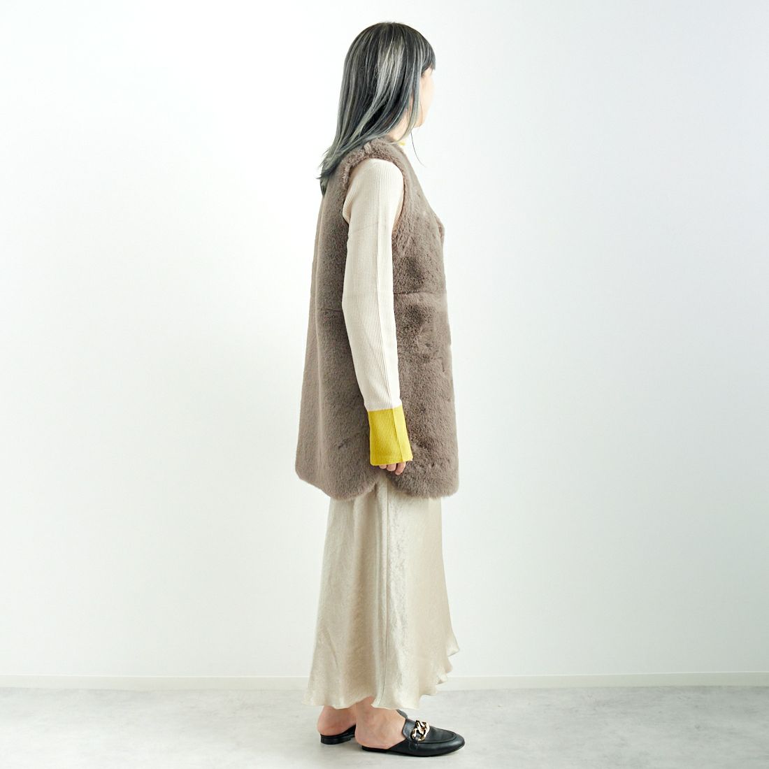 Jeans Factory Clothes [ジーンズファクトリークローズ] エコファーリバーシブルベスト [330018] 116 ｸﾞﾚｰｼﾞ &&モデル身長：167cm 着用サイズ：F&&