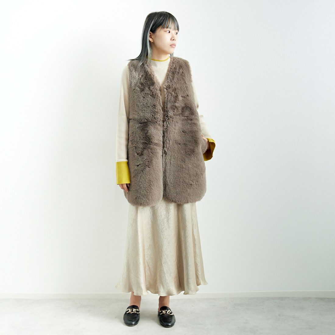 Jeans Factory Clothes [ジーンズファクトリークローズ] エコファーリバーシブルベスト [330018] 116 ｸﾞﾚｰｼﾞ &&モデル身長：167cm 着用サイズ：F&&