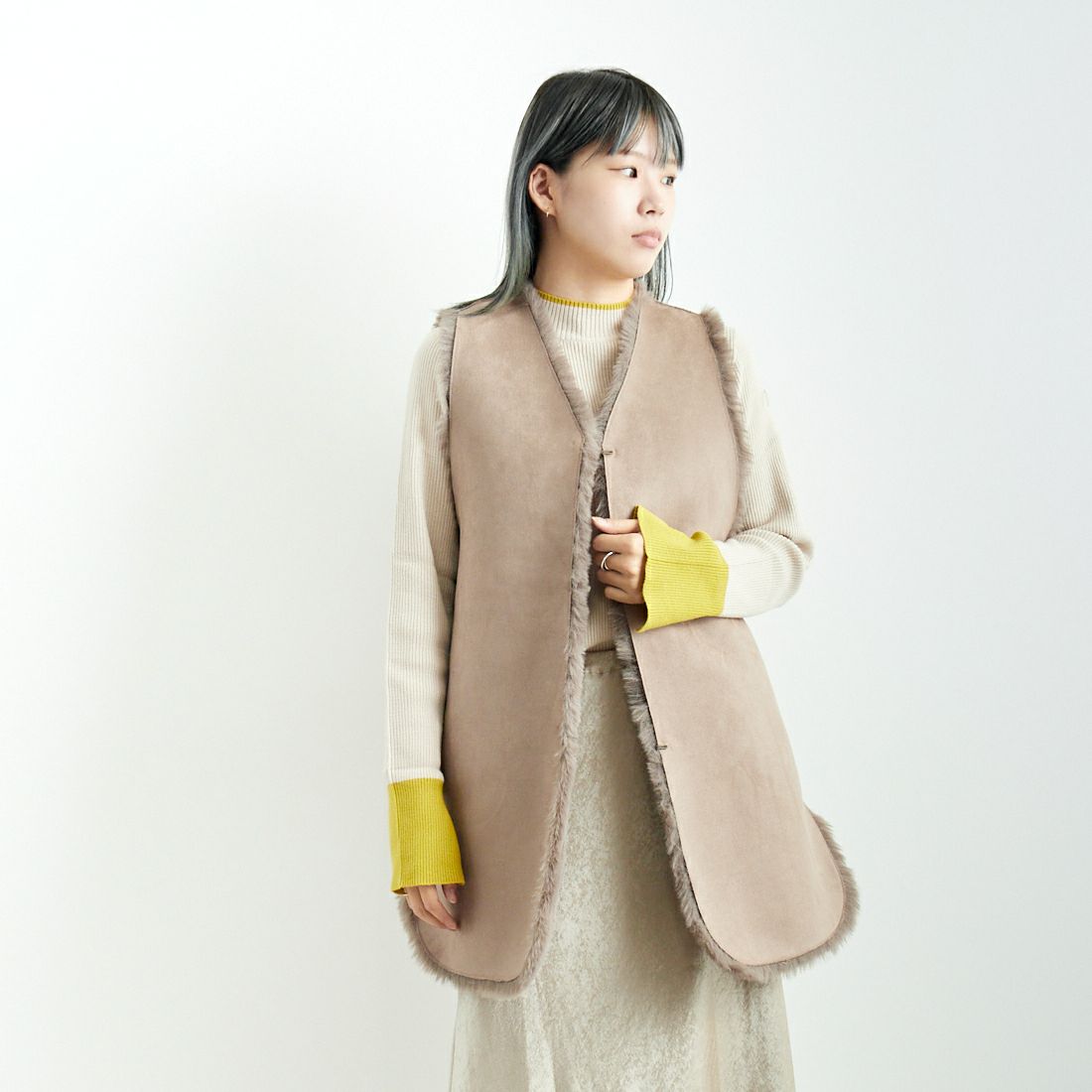 Jeans Factory Clothes [ジーンズファクトリークローズ] エコファーリバーシブルベスト [330018] 116 ｸﾞﾚｰｼﾞ &&モデル身長：167cm 着用サイズ：F&&