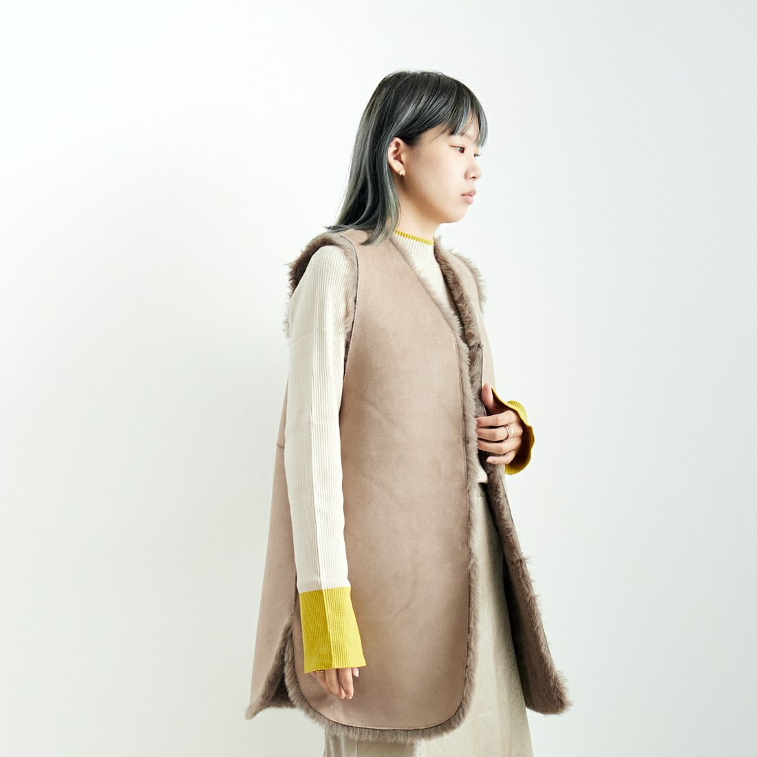 Jeans Factory Clothes [ジーンズファクトリークローズ] エコファーリバーシブルベスト [330018] 116 ｸﾞﾚｰｼﾞ &&モデル身長：167cm 着用サイズ：F&&