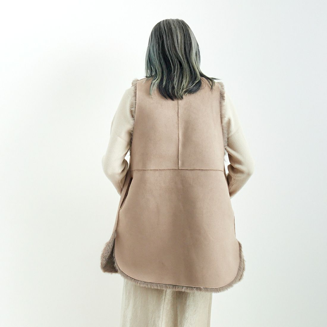 Jeans Factory Clothes [ジーンズファクトリークローズ] エコファーリバーシブルベスト [330018] 116 ｸﾞﾚｰｼﾞ &&モデル身長：167cm 着用サイズ：F&&