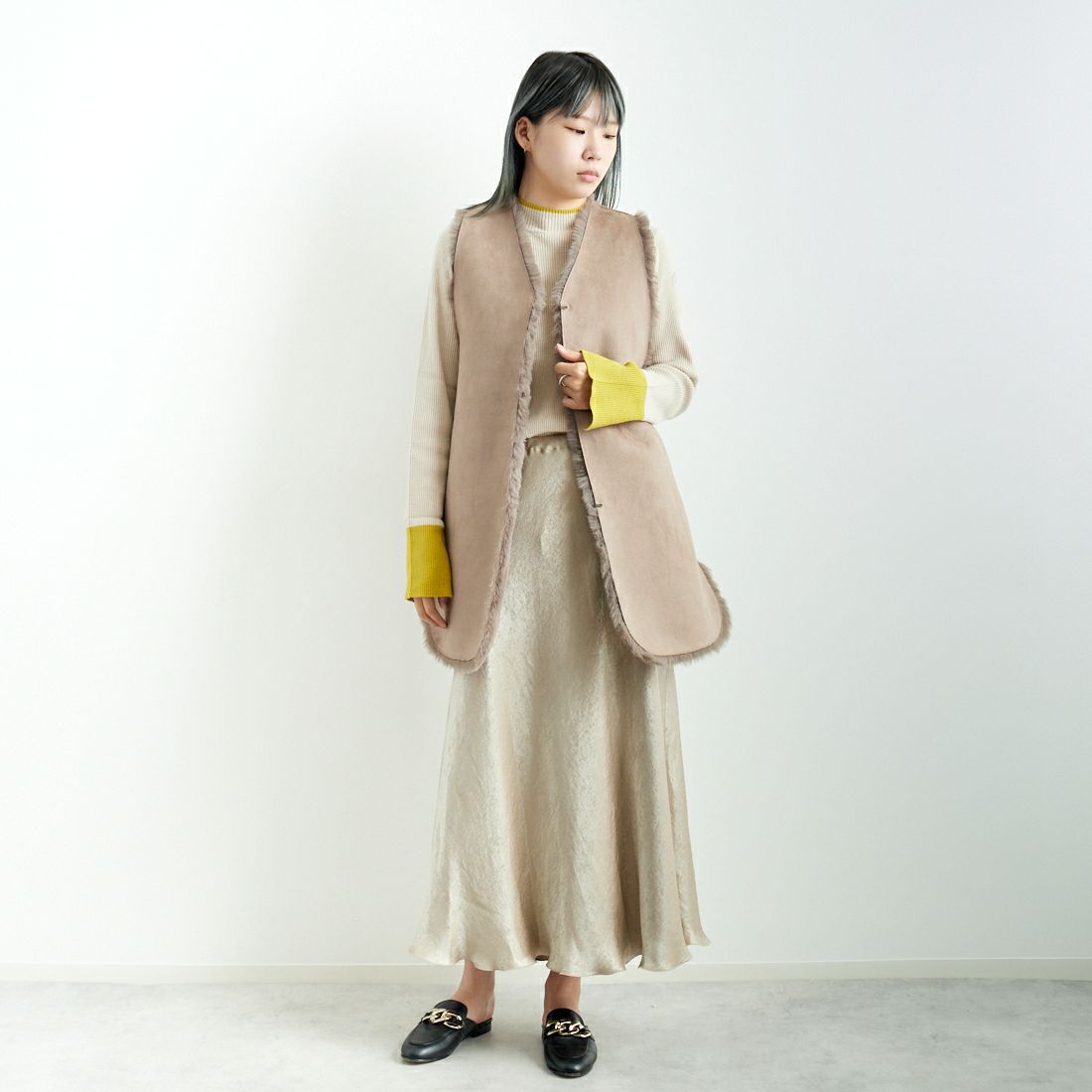 Jeans Factory Clothes [ジーンズファクトリークローズ] エコファーリバーシブルベスト [330018] 116 ｸﾞﾚｰｼﾞ &&モデル身長：167cm 着用サイズ：F&&