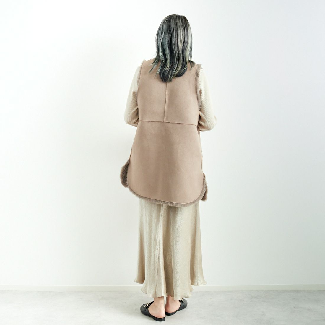 Jeans Factory Clothes [ジーンズファクトリークローズ] エコファーリバーシブルベスト [330018] 116 ｸﾞﾚｰｼﾞ &&モデル身長：167cm 着用サイズ：F&&