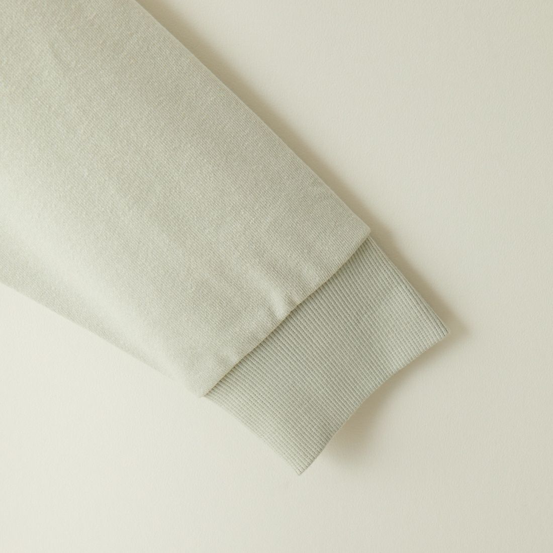 MANHATTAN PORTAGE [マンハッタンポーテージ] 別注 フードロゴ刺繍 スウェットパーカー [23FWMP-IN42-JF] GRAY