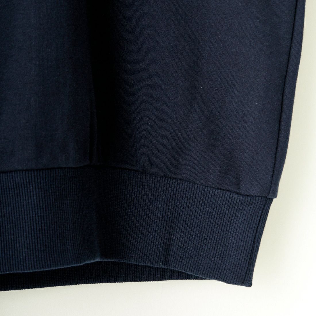 FRED PERRY [フレッドペリー] 別注 ツインティップライン ワンポイントロゴ刺繍クルーネックスウェット [FPM-24A-004-JF] NAVY