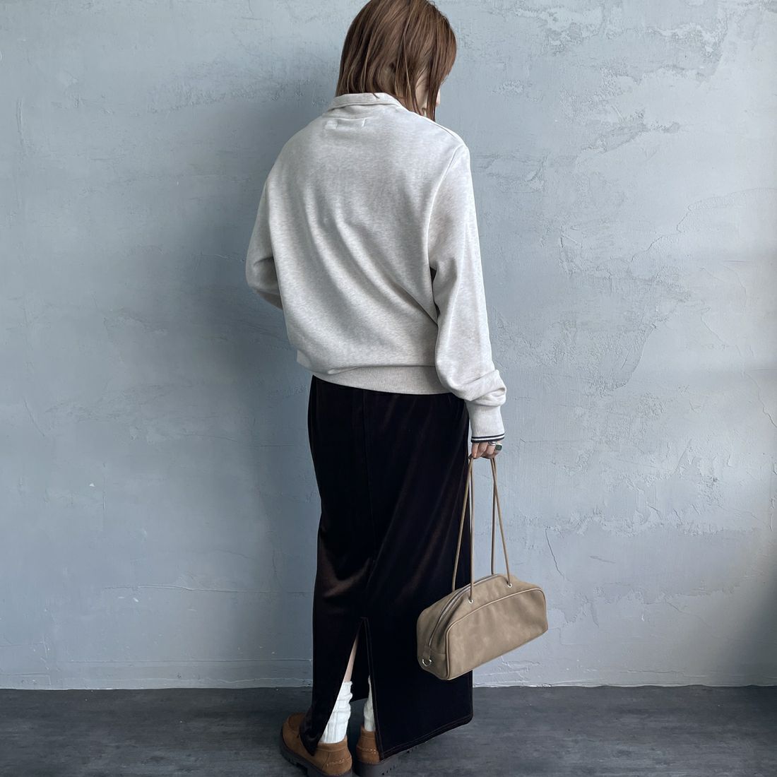 FRED PERRY [フレッドペリー] ワンポイントロゴ刺繍 ハーフジップスウェット [M3574] W50 PORRID &&モデル身長：158cm 着用サイズ：S&&