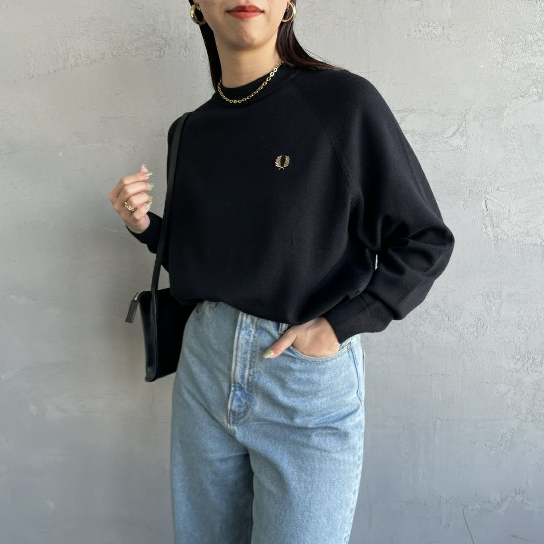 FRED PERRY [フレッドペリー] クルーネックジャンパー [K2117] 184 BLACK &&モデル身長：163cm 着用サイズ：10&&