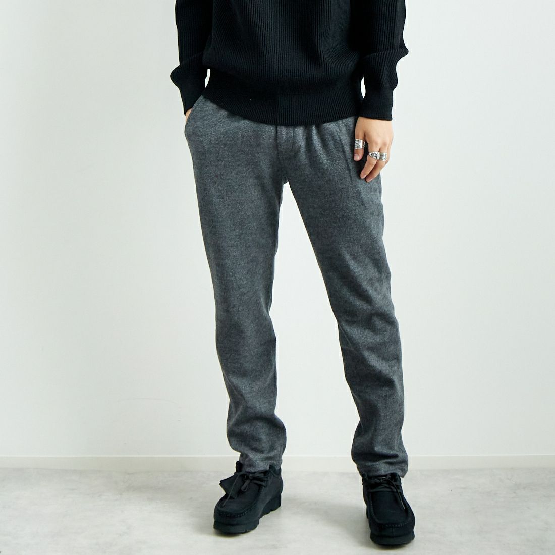 Jeans Factory Clothes [ジーンズファクトリークローズ] ウールジャージーイージートラウザー [JFC-244-059] 6S C.GRY &&モデル身長：179cm 着用サイズ：L&&