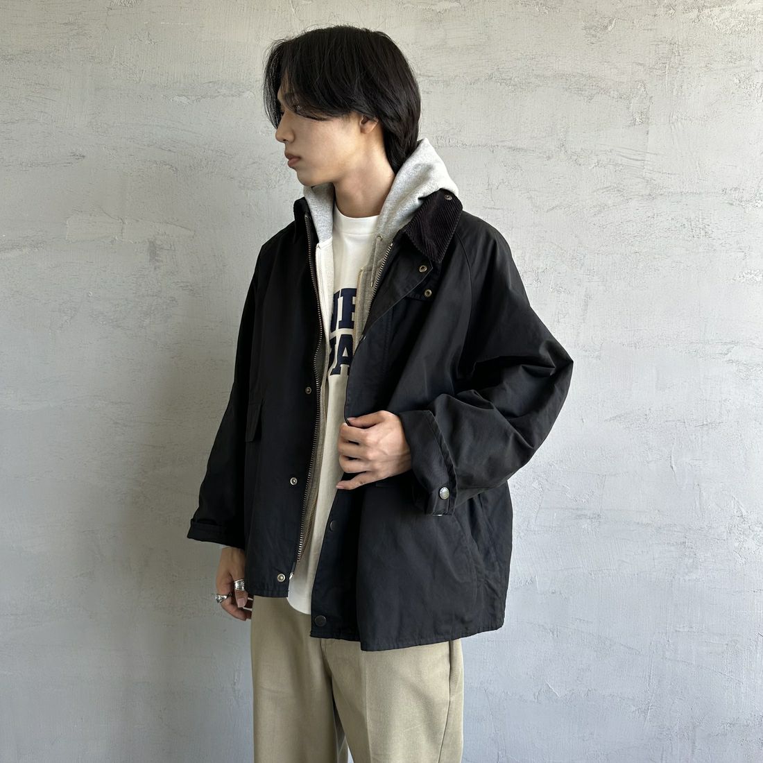 Barbour [バブアー] 別注 BORROWDALE ボロウデイルジャケット [MCAS148-JF] BLACK &&モデル身長：179cm 着用サイズ：46&&