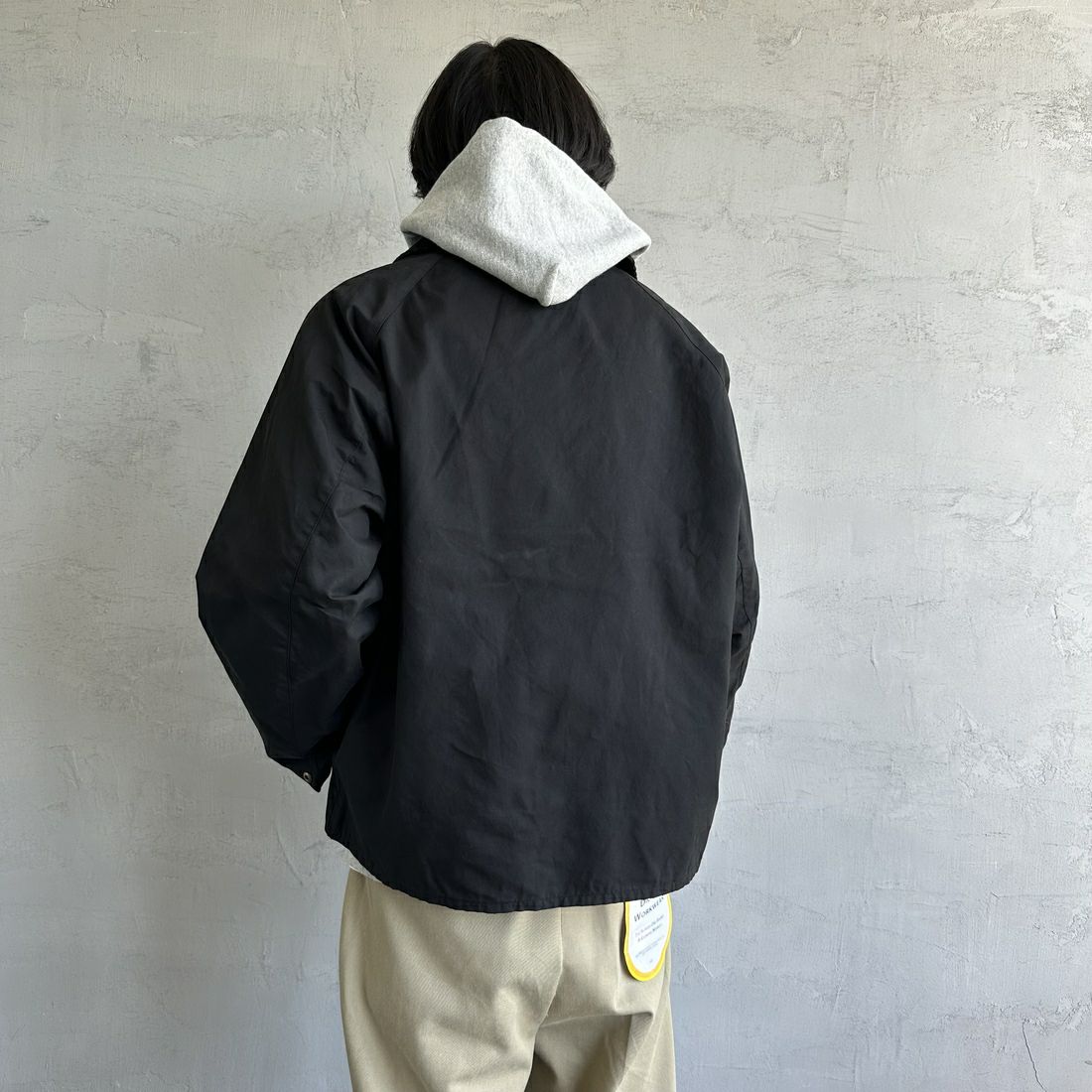 Barbour [バブアー] 別注 BORROWDALE ボロウデイルジャケット [MCAS148-JF] BLACK &&モデル身長：179cm 着用サイズ：40&&