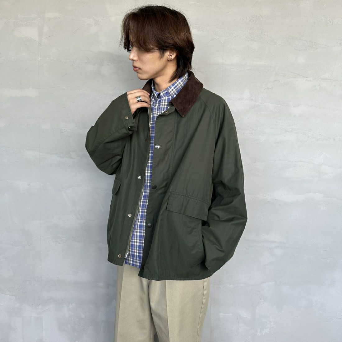 Barbour [バブアー] 別注 BORROWDALE ボロウデイルジャケット [MCAS148-JF] SAGE&&モデル身長：179cm 着用サイズ：46&&