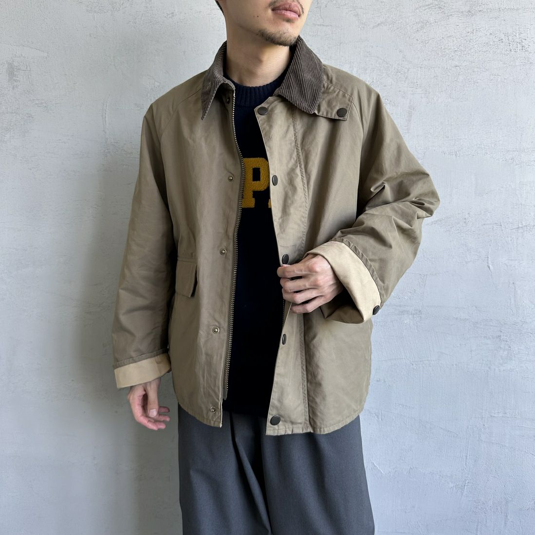 Barbour [バブアー] 別注 BORROWDALE ボロウデイルジャケット [MCAS148-JF] BEIGE &&モデル身長：168cm 着用サイズ：40&&
