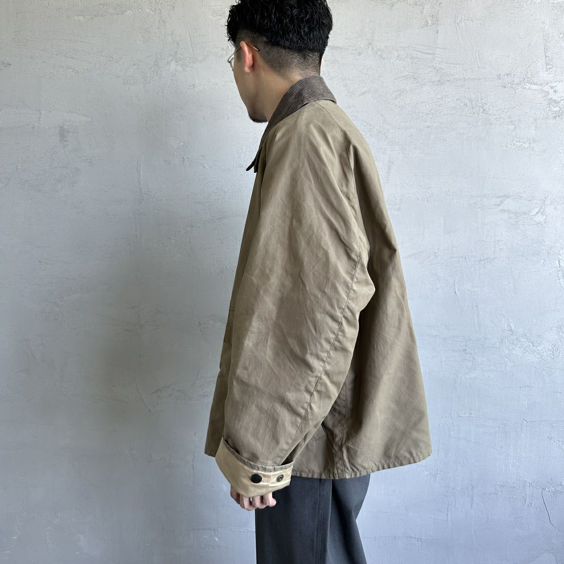 Barbour [バブアー] 別注 BORROWDALE ボロウデイルジャケット [MCAS148-JF] BEIGE &&モデル身長：168cm 着用サイズ：40&&