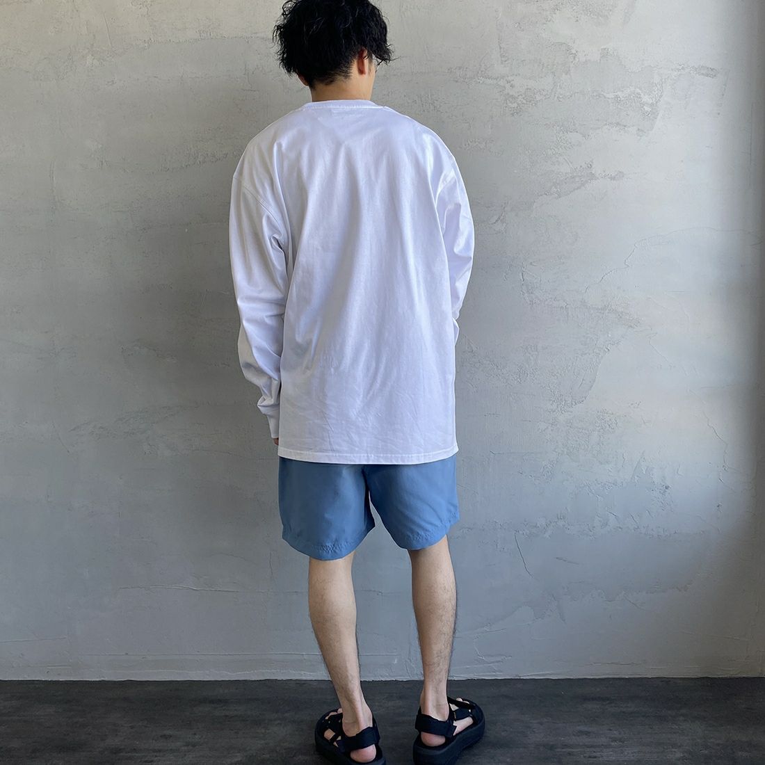 carhartt WIP [カーハートダブリューアイピー] ロングスリーブアメリカンスクリプトTシャツ [I029955] WHITE &&モデル身長：168cm 着用サイズ：L&&