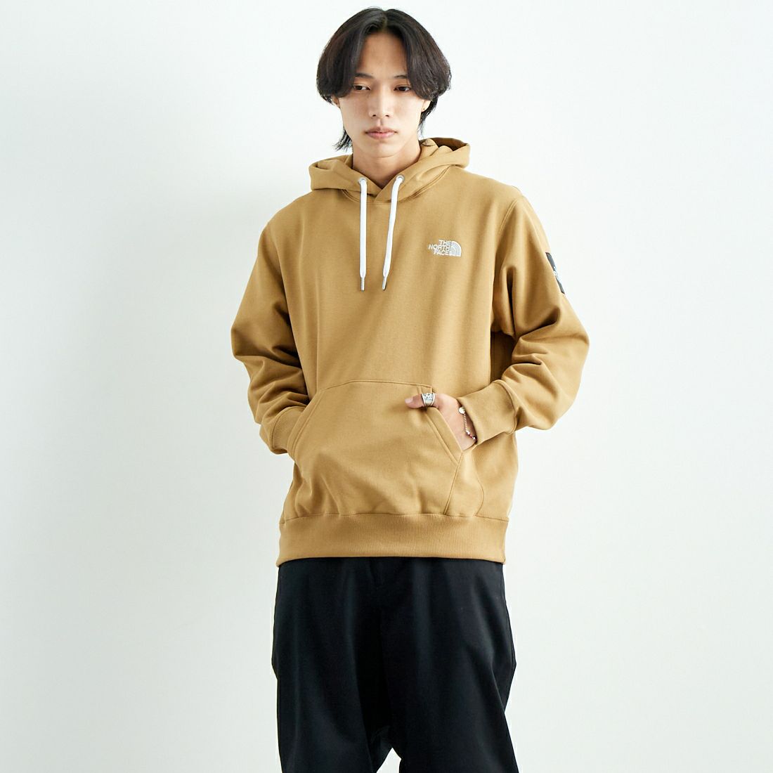 THE NORTH FACE [ザ ノースフェイス] スクエア ロゴフーディ [NT62338]