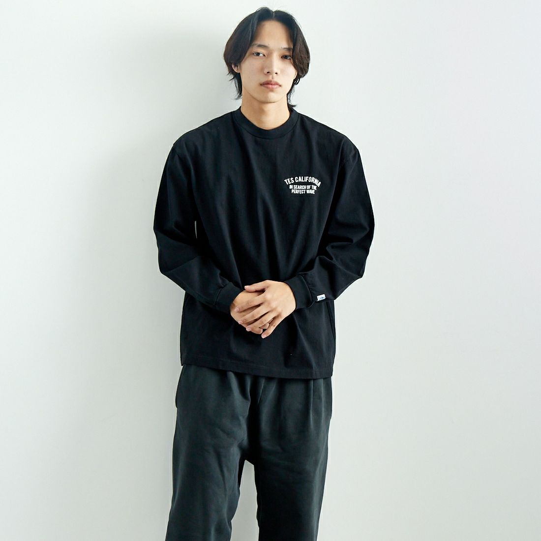 The Endless Summer [エンドレスサマー] TES サークルロゴロングスリーブTシャツ [FH-25374316] 01 BLACK &&モデル身長：179cm 着用サイズ：L&&