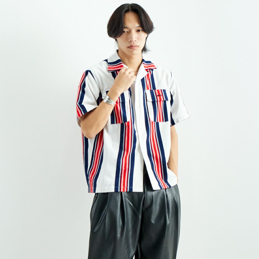 AiE [エーアイイー] ストライプペインターシャツ [PU617] A OFF WHIT &&モデル身長：179cm 着用サイズ：M&&