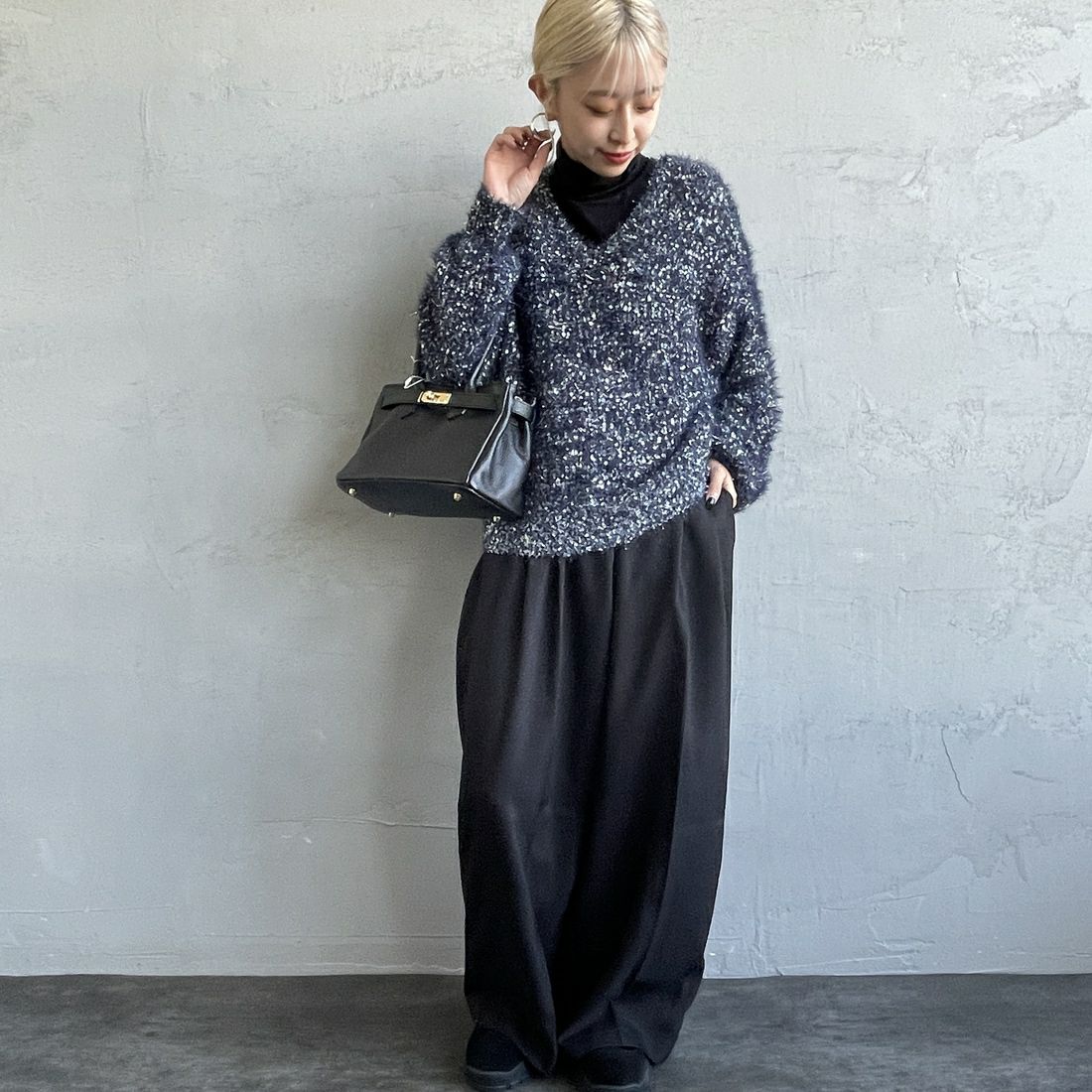 By/m [バイエム] 2WAYラメリボンヤーンニット [B24131008] 16 NAVY &&モデル身長：150cm 着用サイズ：F&&
