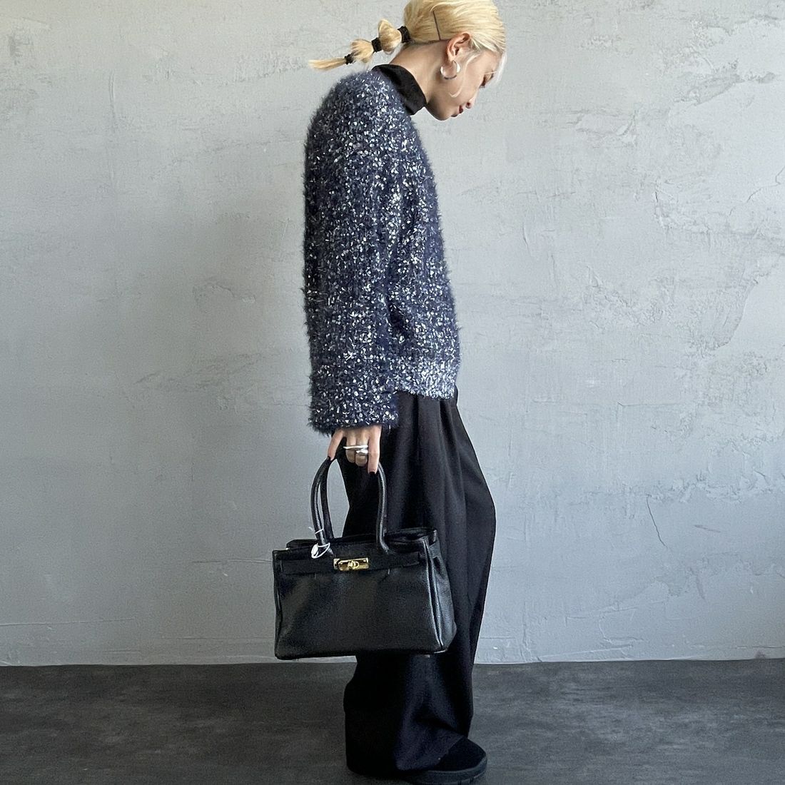 By/m [バイエム] 2WAYラメリボンヤーンニット [B24131008] 16 NAVY &&モデル身長：150cm 着用サイズ：F&&