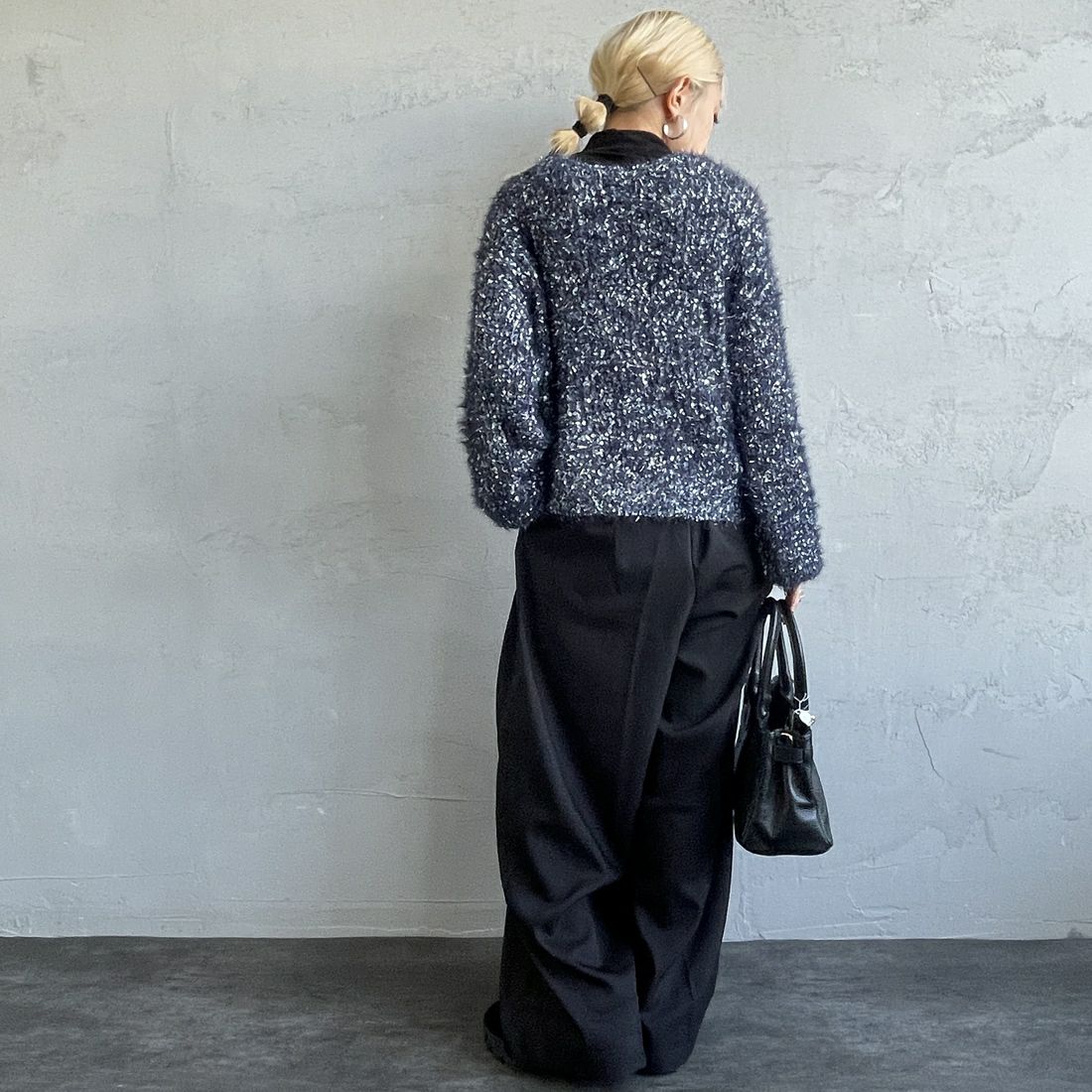 By/m [バイエム] 2WAYラメリボンヤーンニット [B24131008] 16 NAVY &&モデル身長：150cm 着用サイズ：F&&