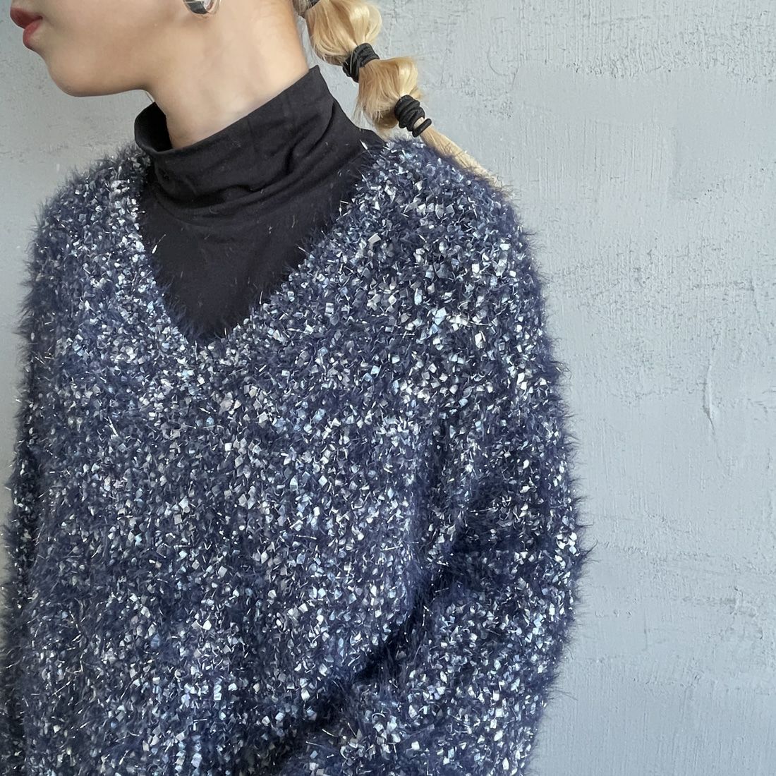 By/m [バイエム] 2WAYラメリボンヤーンニット [B24131008] 16 NAVY &&モデル身長：150cm 着用サイズ：F&&