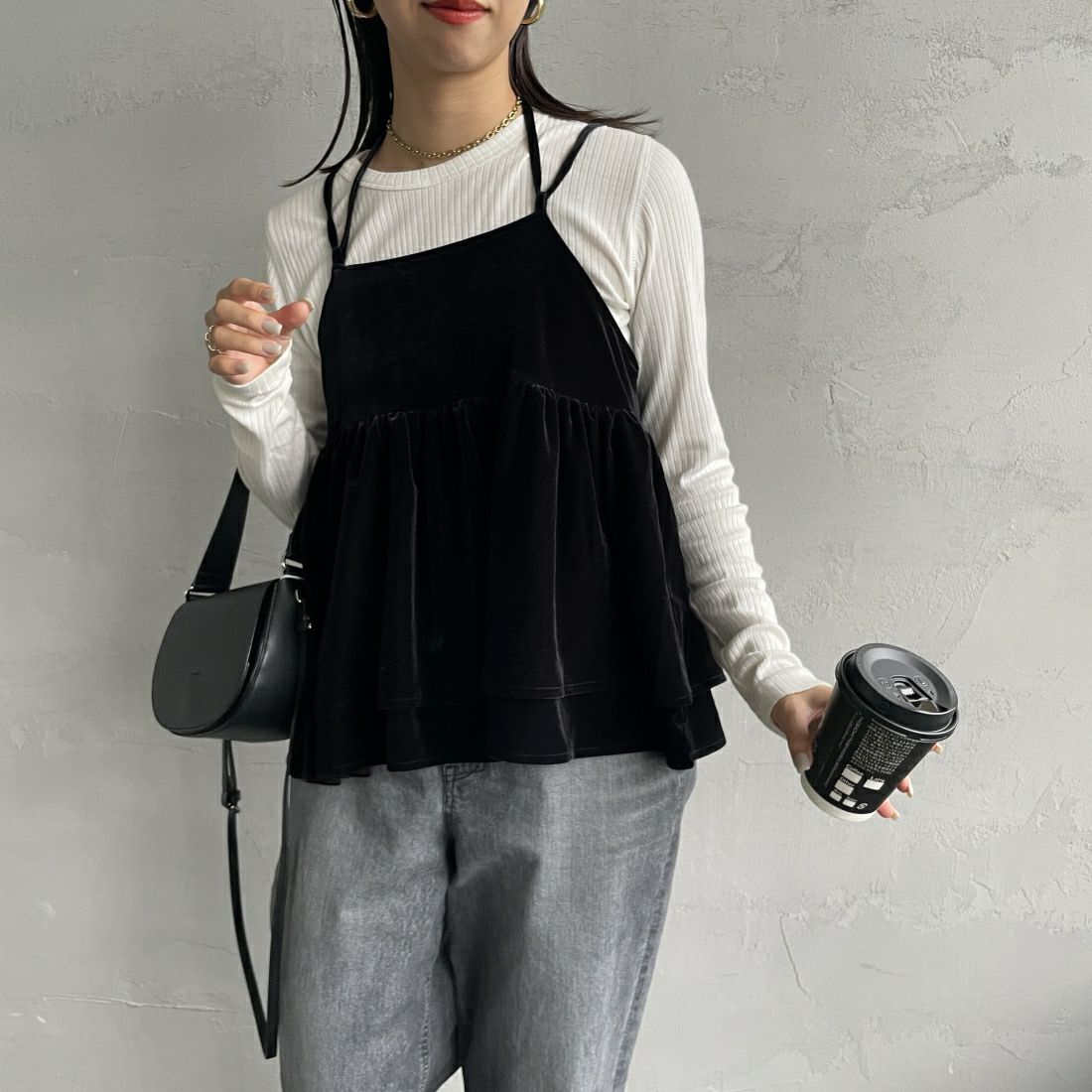 By/m [バイエム] マルチWAY ペプラムベロアキャミソール [24132004] 09 BLACK &&モデル身長：163cm 着用サイズ：F&&